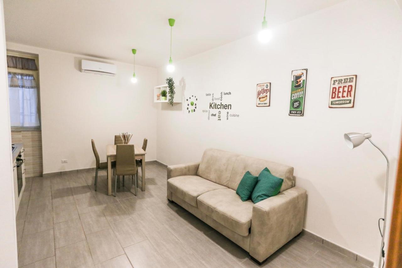 Habitat: Luxury Home Napoli Centro Luaran gambar