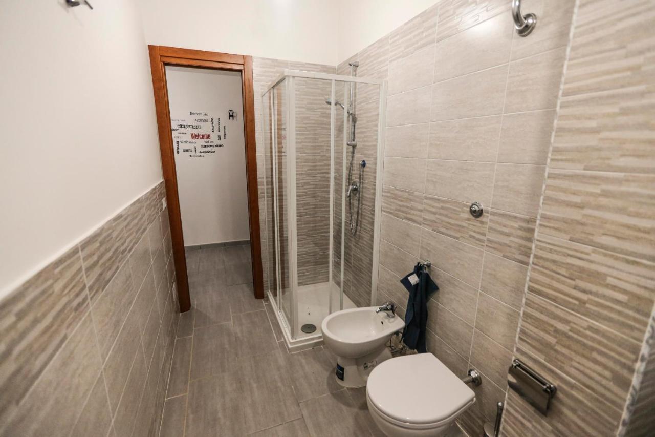 Habitat: Luxury Home Napoli Centro Luaran gambar