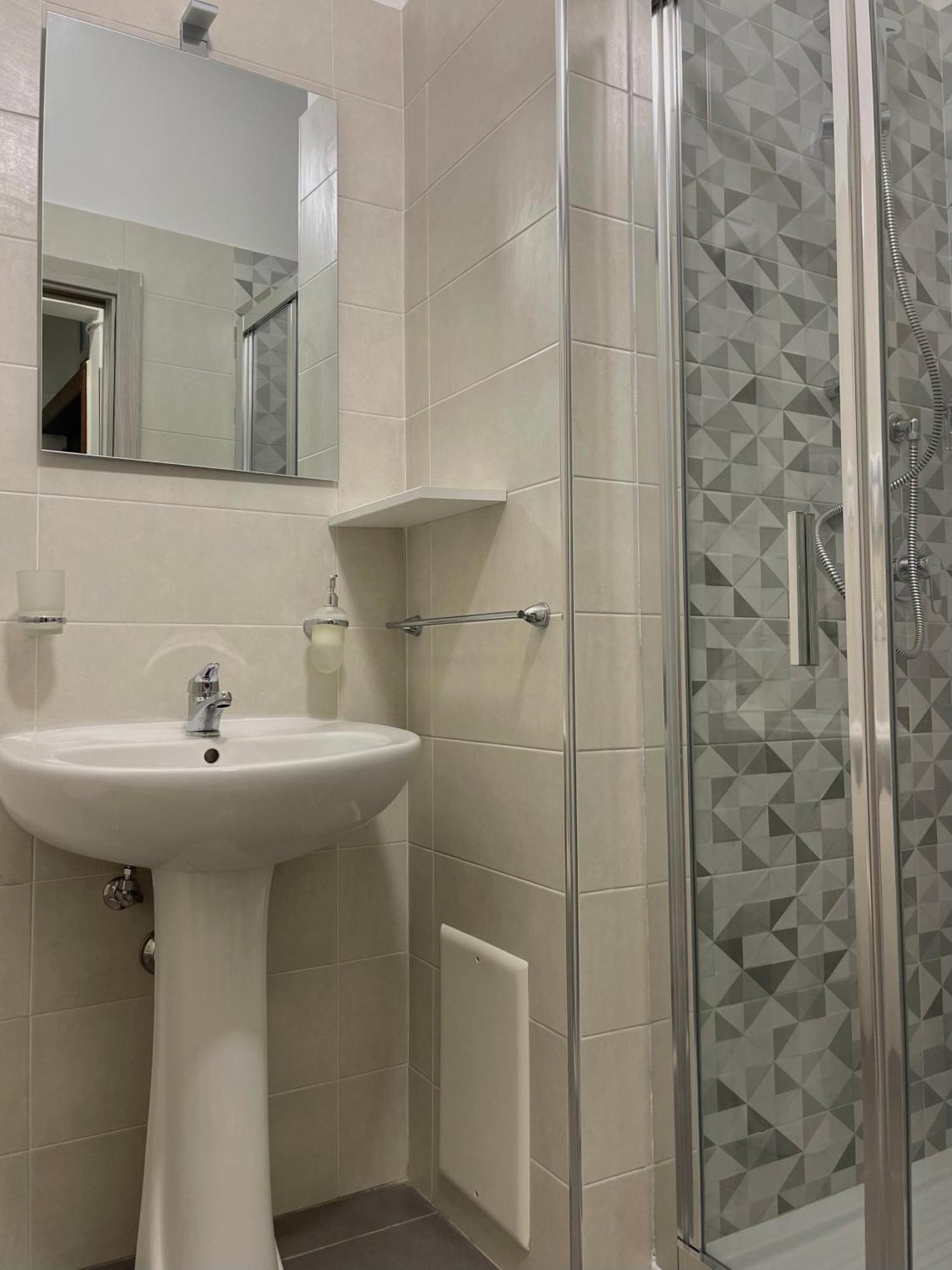 Habitat: Luxury Home Napoli Centro Luaran gambar